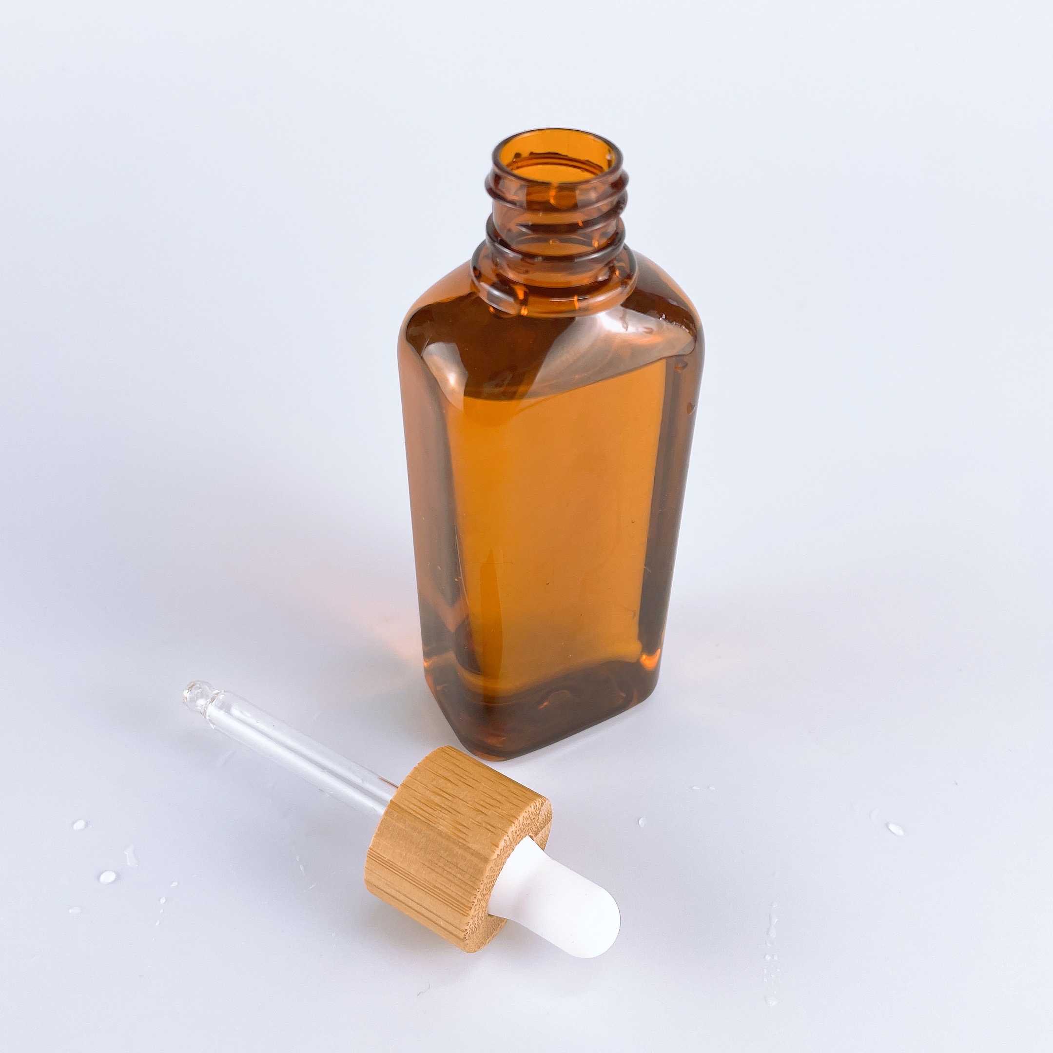 Yo Li O 30ml cosmetic bottle with dropper and bamboo cap