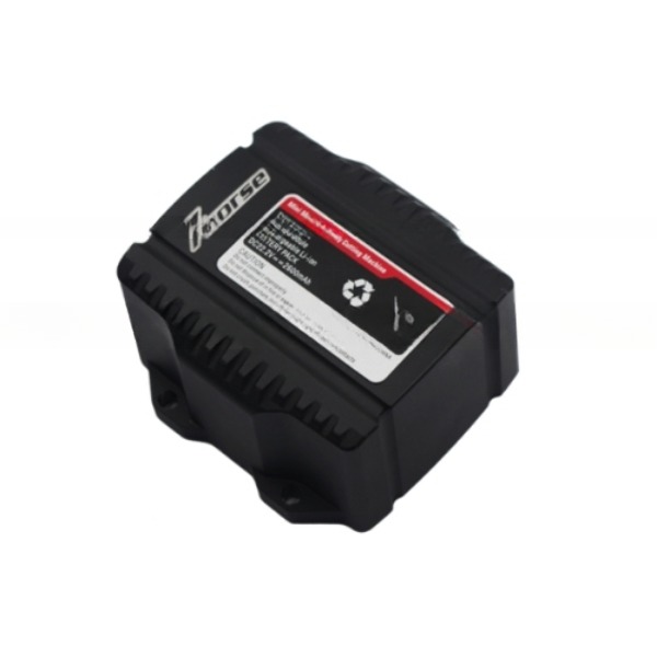 XC-009 Key Duplicating Tool with Working Voltage 110V/220V and 1050 rpm Spindle Speed