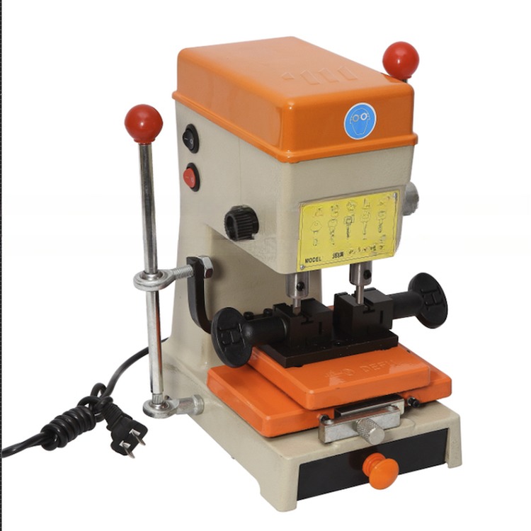 Automatic Duplicating Key Cutting Machine with 110V/220V Voltage and Gross weight 10kg
