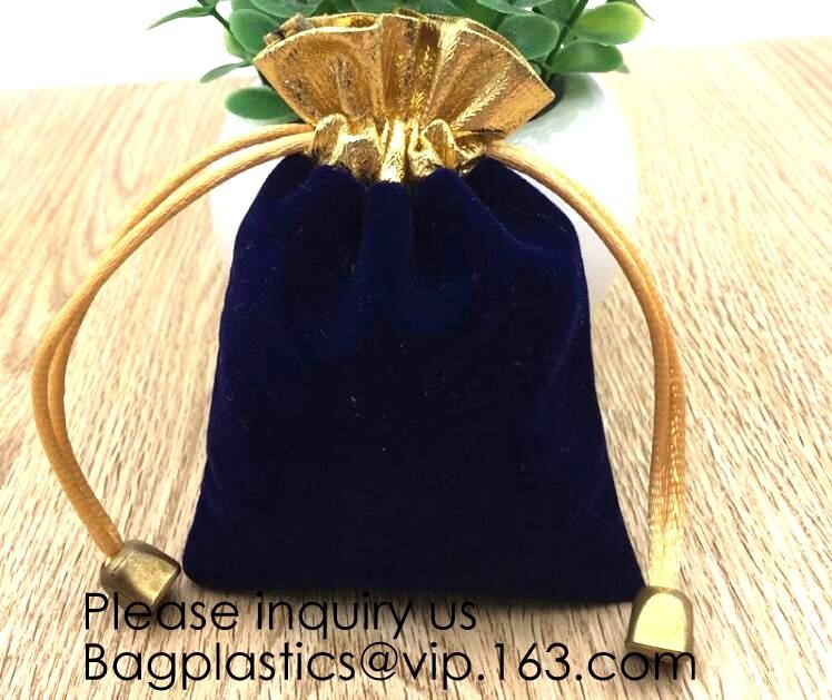 Fine Jewelry, Collectible Coins, Cute Charms And Trinkets. Place Fragrant Potpourri, Colorful Stones, Jewelry While Trav
