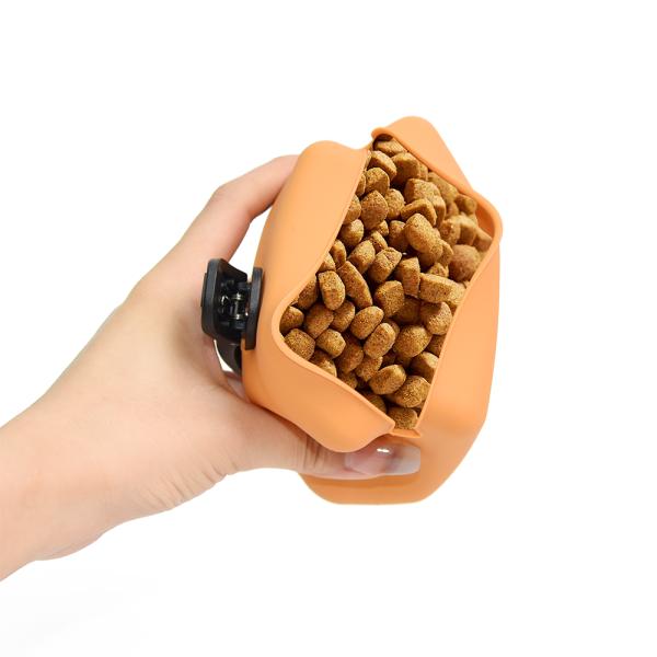 Portable Pet Accessories Eco Friendly Silicone Dog Treat Pouch