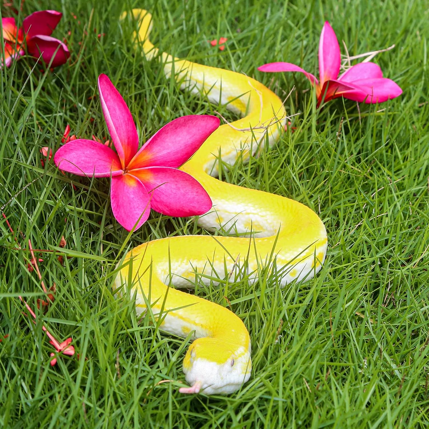 Realistic Snakes Toy Python Action Model for Unisex Ages 8-13 Halloween Prank Props