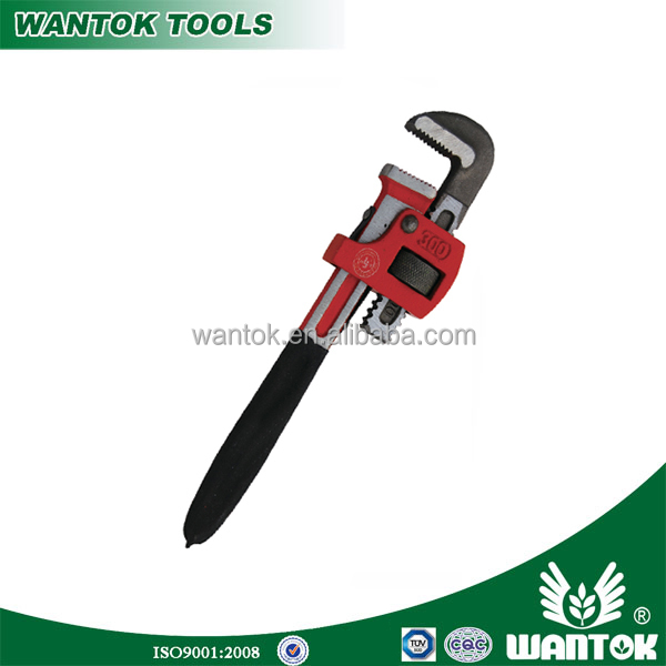 Customized British Type Pipe Wrench with Dipped Handle Max Torque Capacity 200N-m OEM