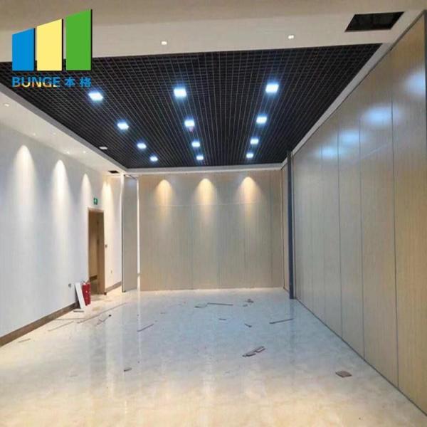 Fabric Finishing Surface Fireproof Folding Partition Walls Space-Saving