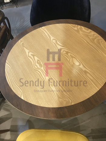 Laminate Veneer Restaurant Dining Table 0.3cbm Volume With Subuliform Solid Wood Base
