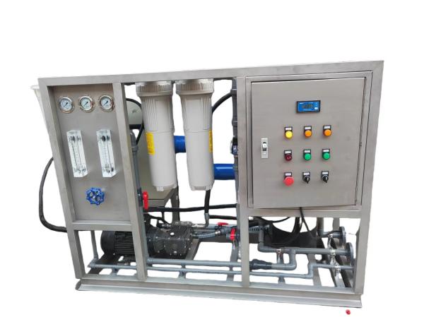 Quality Horizontal Marine Freshwater Generator Daily Water Output 10 Tons for sale
