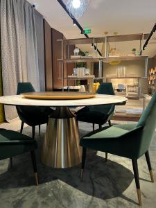 Comfort Meets Class Dining Table And Chair Sets For Hotel Home Restaurant
