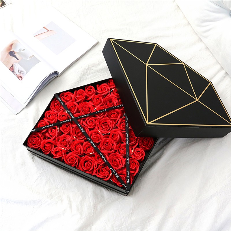 Recyclable Paper Everlasting Rose Gift Box Packaging Pentagon Gold Black