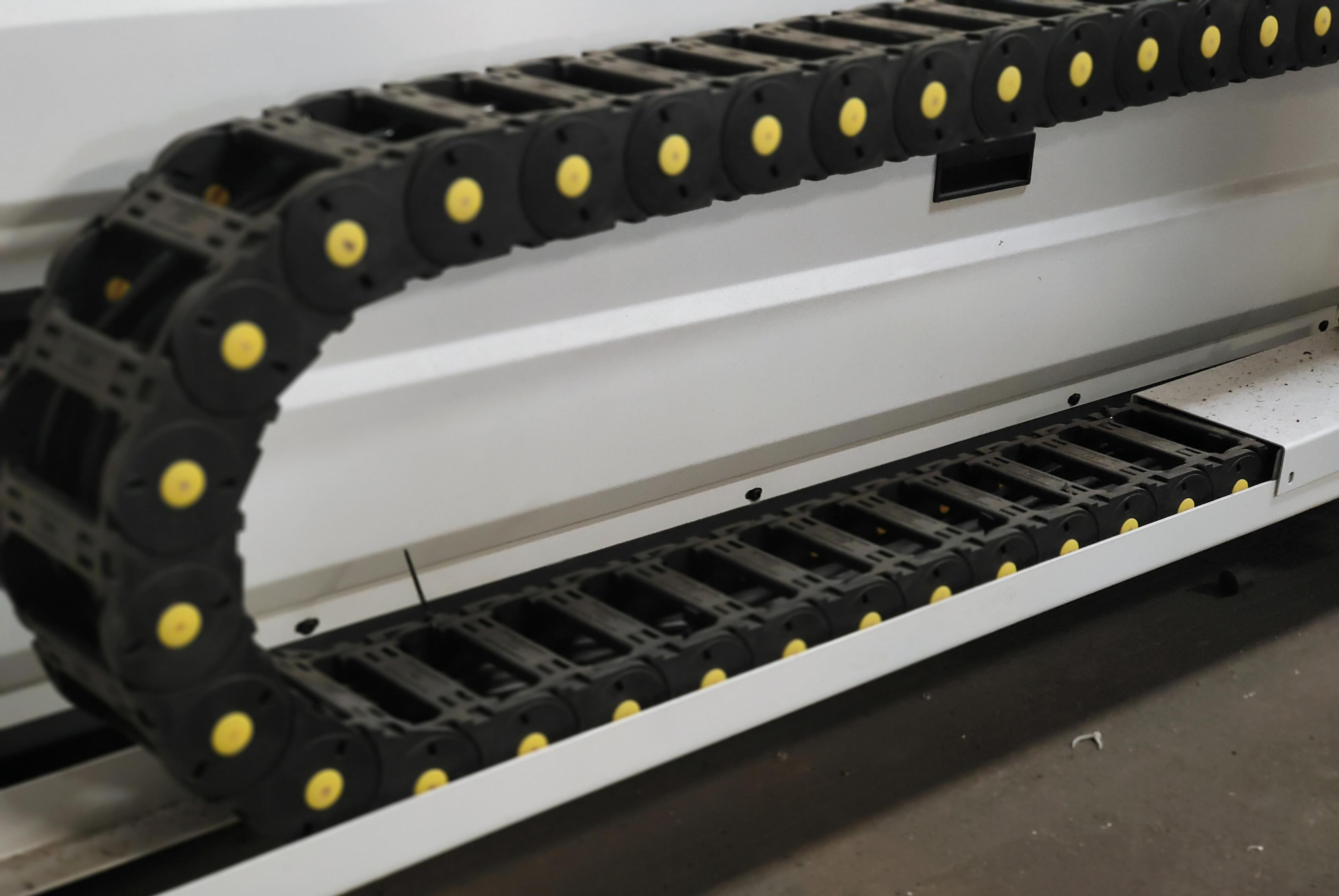 Automatic Oiling CNC Wood Carving Machine 6kw 40m/Min