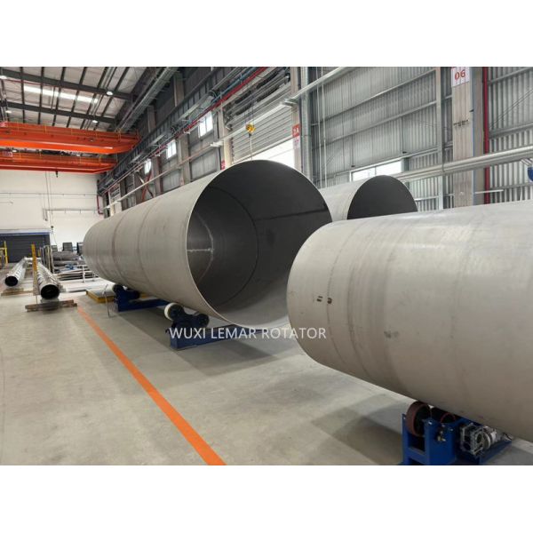 Close-up view of 60T welding roller mechanism and components