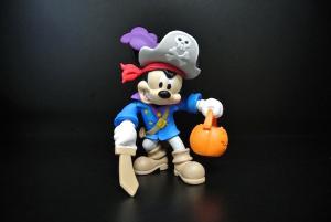 China Pirate Style Mickey Mouse Action Figure , Mickey Mouse Figurines Collectibles wholesale