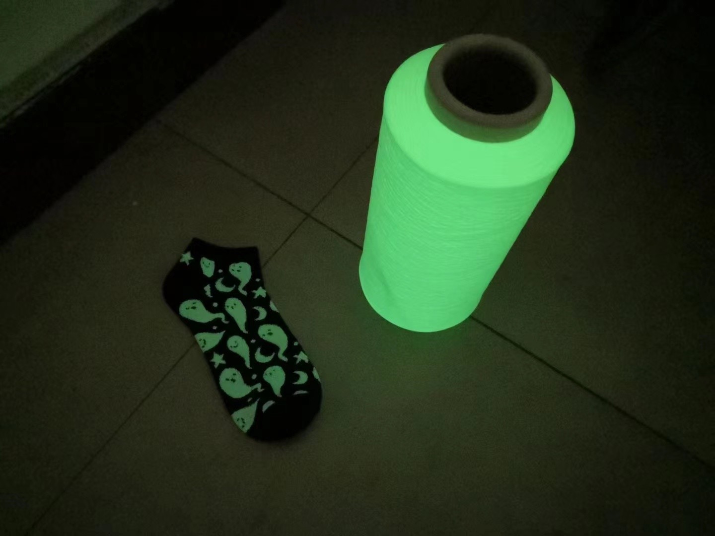 450D Diy Glow Yarn Natural White Fluorescent Knitting eco friendly