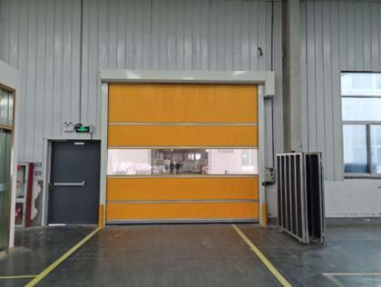 Quality Auto High Speed Vinyl Roll Up Doors Photoelectric Safety Protection 0.8 - 1.2m/s for sale