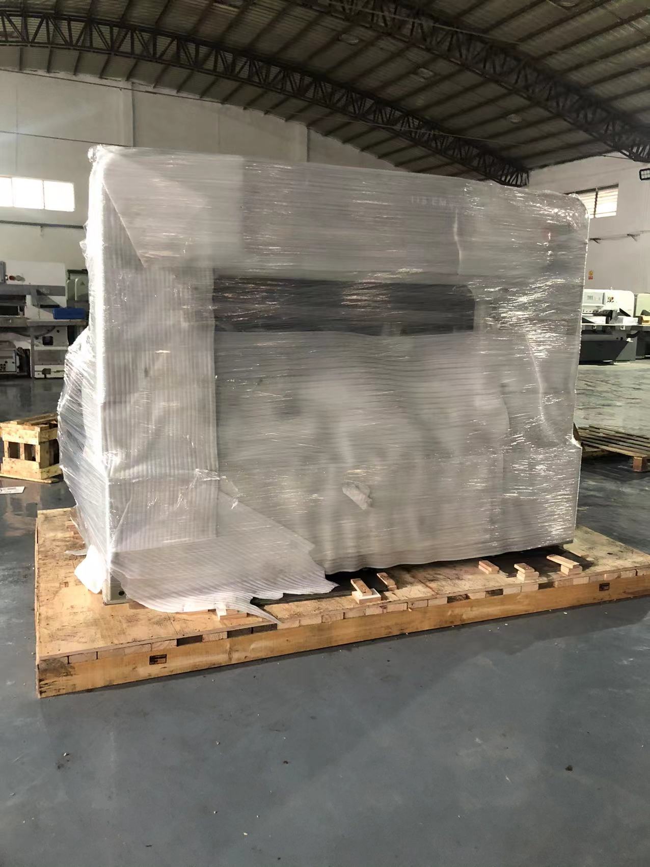 High Precision Paper Cutting Machine Polar 137C for Paper Cutter Guillotine