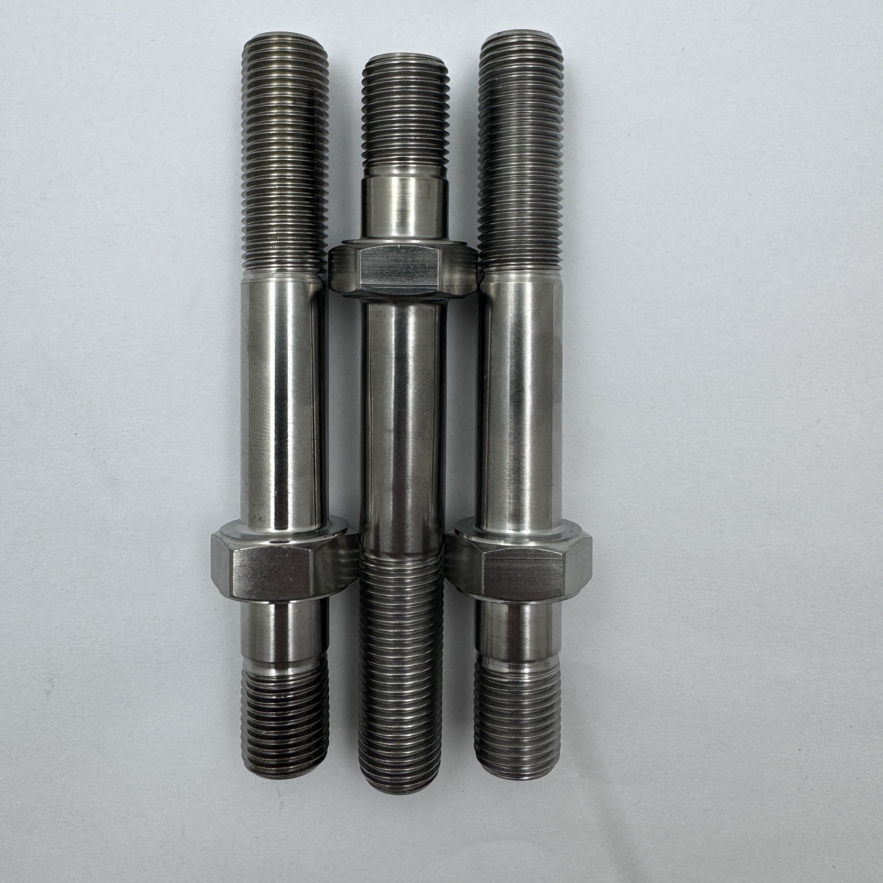 Titanium One Nut 4.10 Inch Shock Mount Stud Bolt 1/2-20 Triple X Racing Car Bolt according to DIN Standard for Products