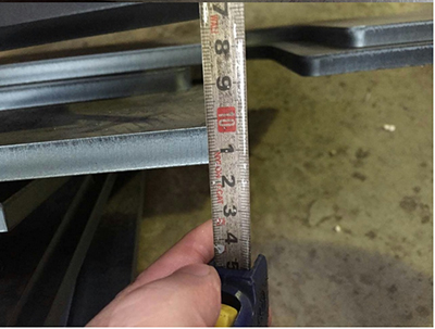 Metal 2000w Fiber CNC Laser , CNC Laser Cutter For Wood With Canopy Auto Exchange Table