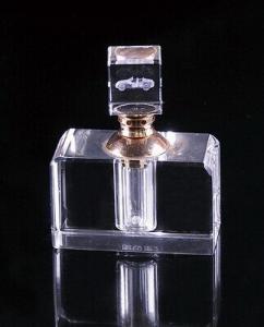 China Elegant Crystal Perfume Bottle wholesale