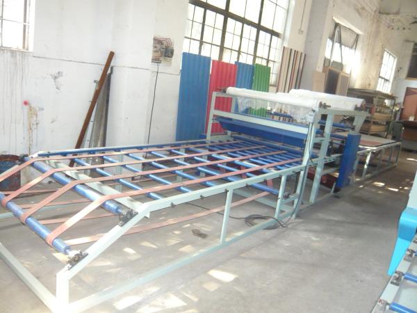 Quality Corrugated Wall Making Machine , Glue Spreading / Overlaying / Drying Straw Board Manufacturing Process Line for sale