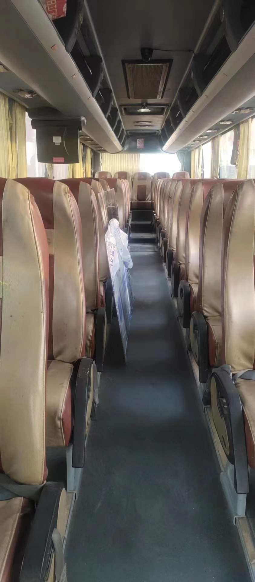 2012 Year 53 Seats Used Coach Bus Yutong ZK6129HD With Cummins Diesel Engine Double Door