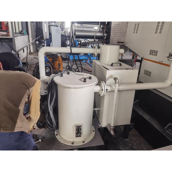 Specialized screw design for PET flakes