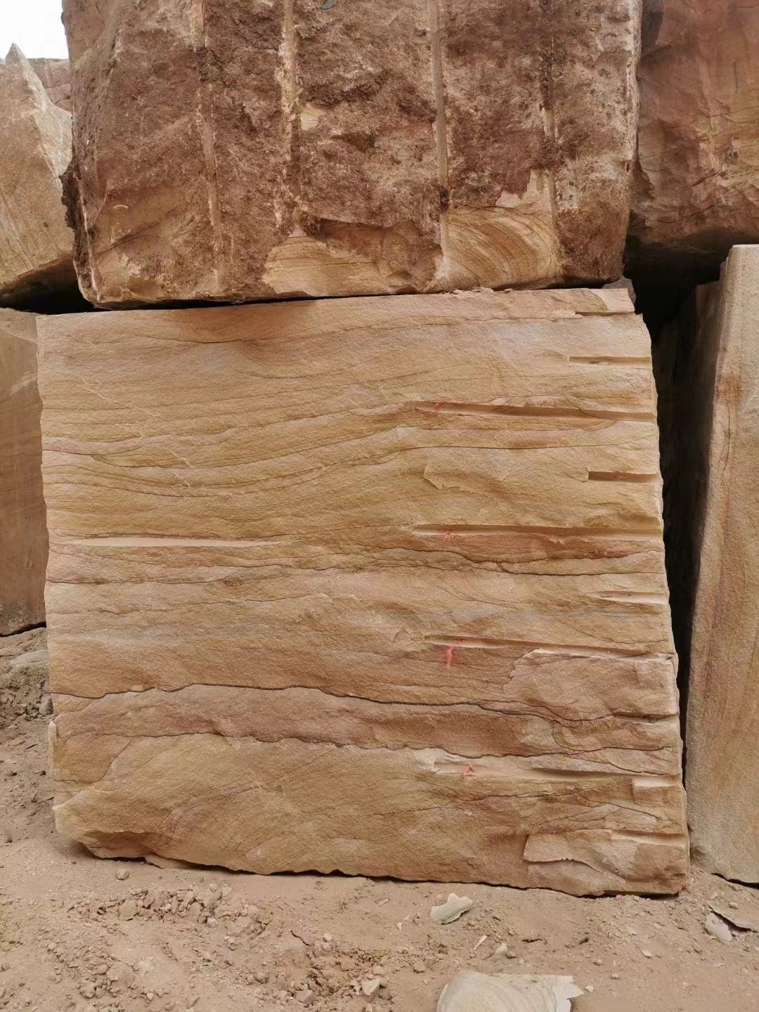 Customized Sandstone Veneer Cladding Building Stone Cladding For Exterior Walls