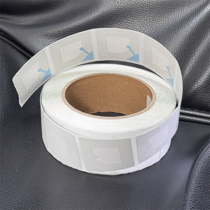 Retail Store EAS 8.2MHz Security RF Soft Label 40 X 40mm Coated Paper Without Bar Code