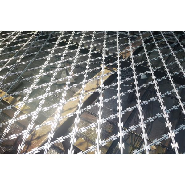 Cheaper Price Galvanized / Power Coated Rustproof Razor Wire Fencing For Prison School