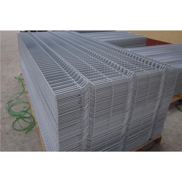 1.23m 3mm Out Diameter 3d Welded Wire Mesh Fence Powder Coated