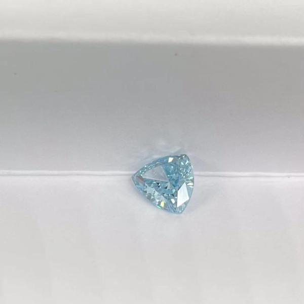 Triangular CVD Man Made Blue Lab Grown CVD Diamonds 0.89ct IGI Certified