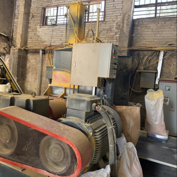 Quality XPE XLPE IXPE EVA Foam Plastic Extrusion Machinery Internal Mixer Kneader for sale