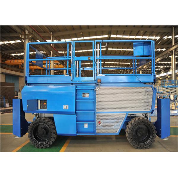 4 WD Rough Terrain Scissor Lift With Automatic Leveling Hydraulic Outriggers