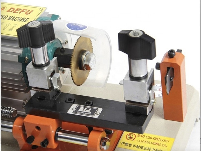 Titanium Steel DeFu 339C Key Machine Automatic Duplicating Key Cutting at 9800RPM Speed
