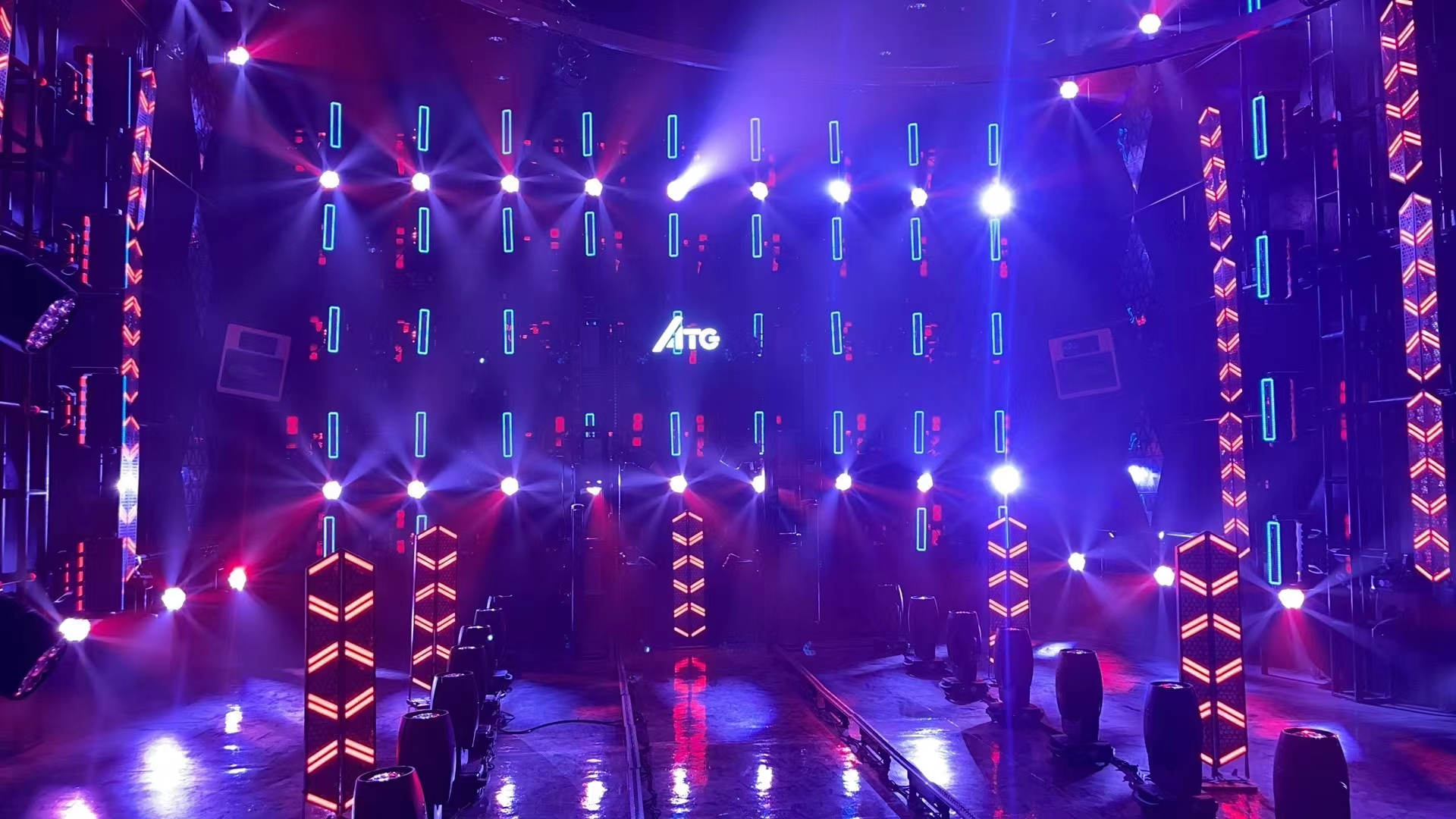 Concert Stage Lights Warm Light Emitting Color RGB/RGBW 7500K Color Temperature