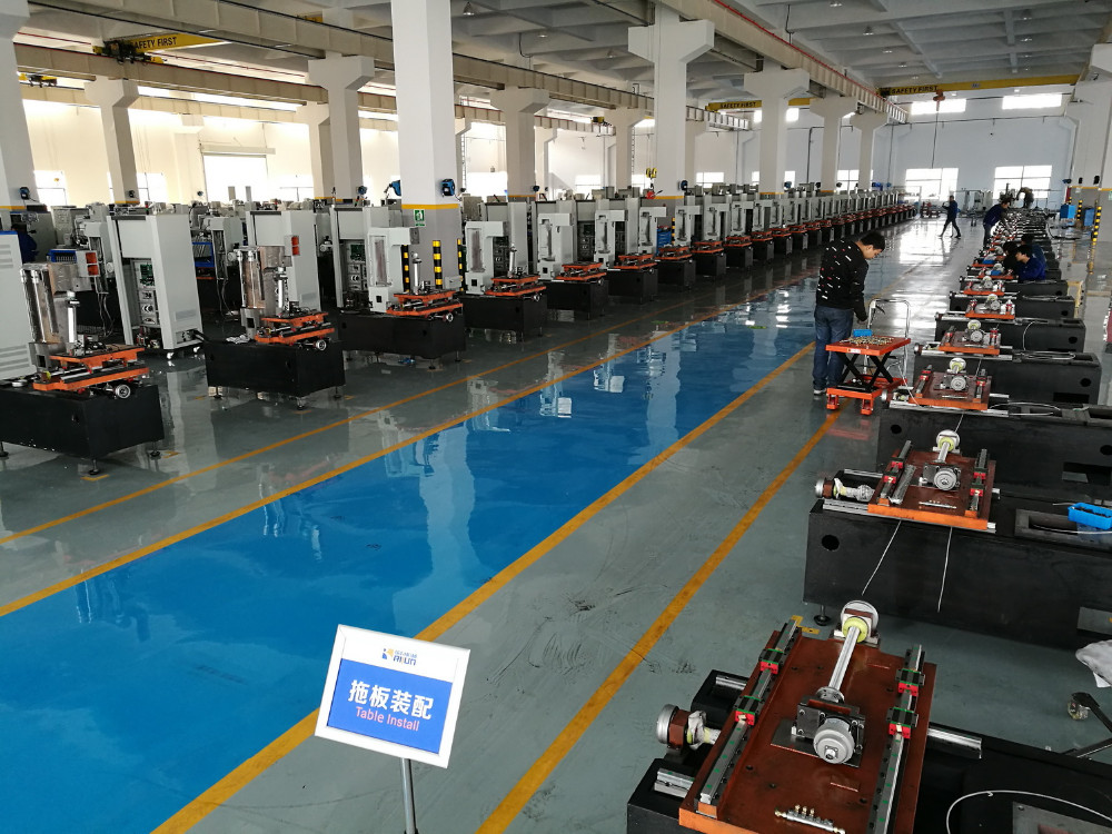 Medium Speed Micro Wire Edm Machine , 1500kg Cnc Wire Cut Edm Machine