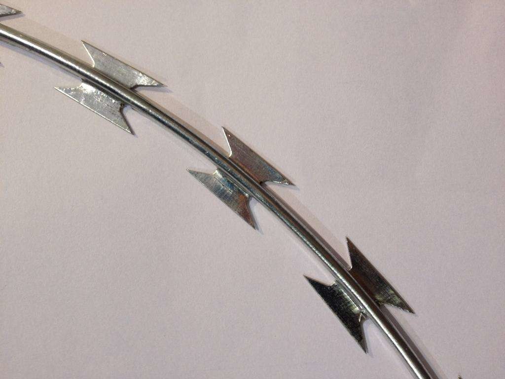 Galvanized Razor Barbed Wire High Tension Barbed Wire High Security Fence Top Wire