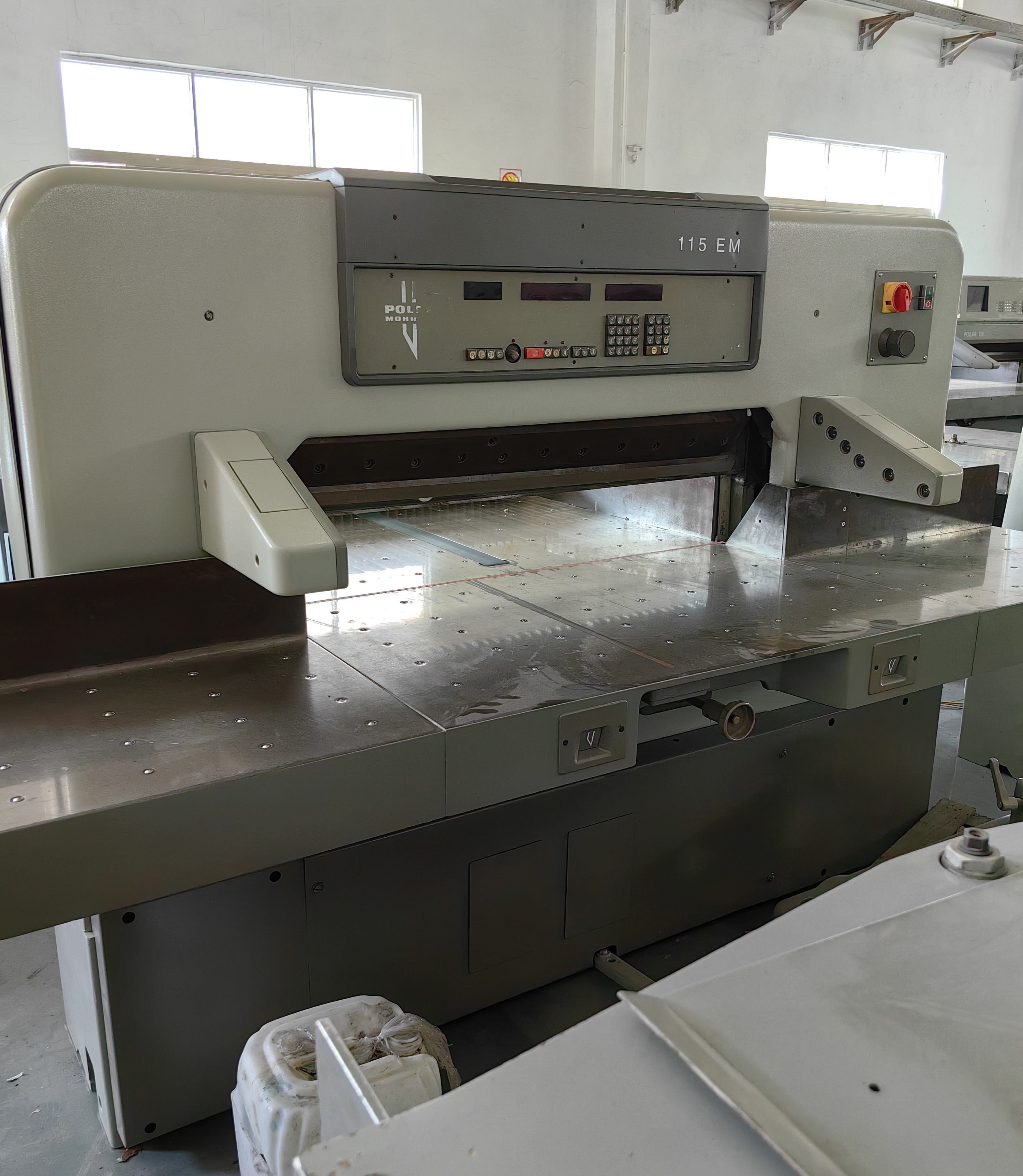 POLAR 1150 Double Hydraulic Heavy Duty Program Control High Speed Paper Cutting Machine