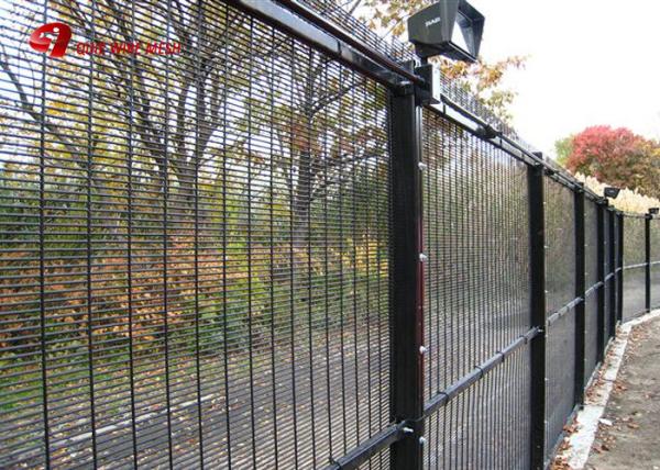 Quality Powder Coated Wire Mesh Fence Panels Security Welded 358 Prison Mesh Fencing for sale
