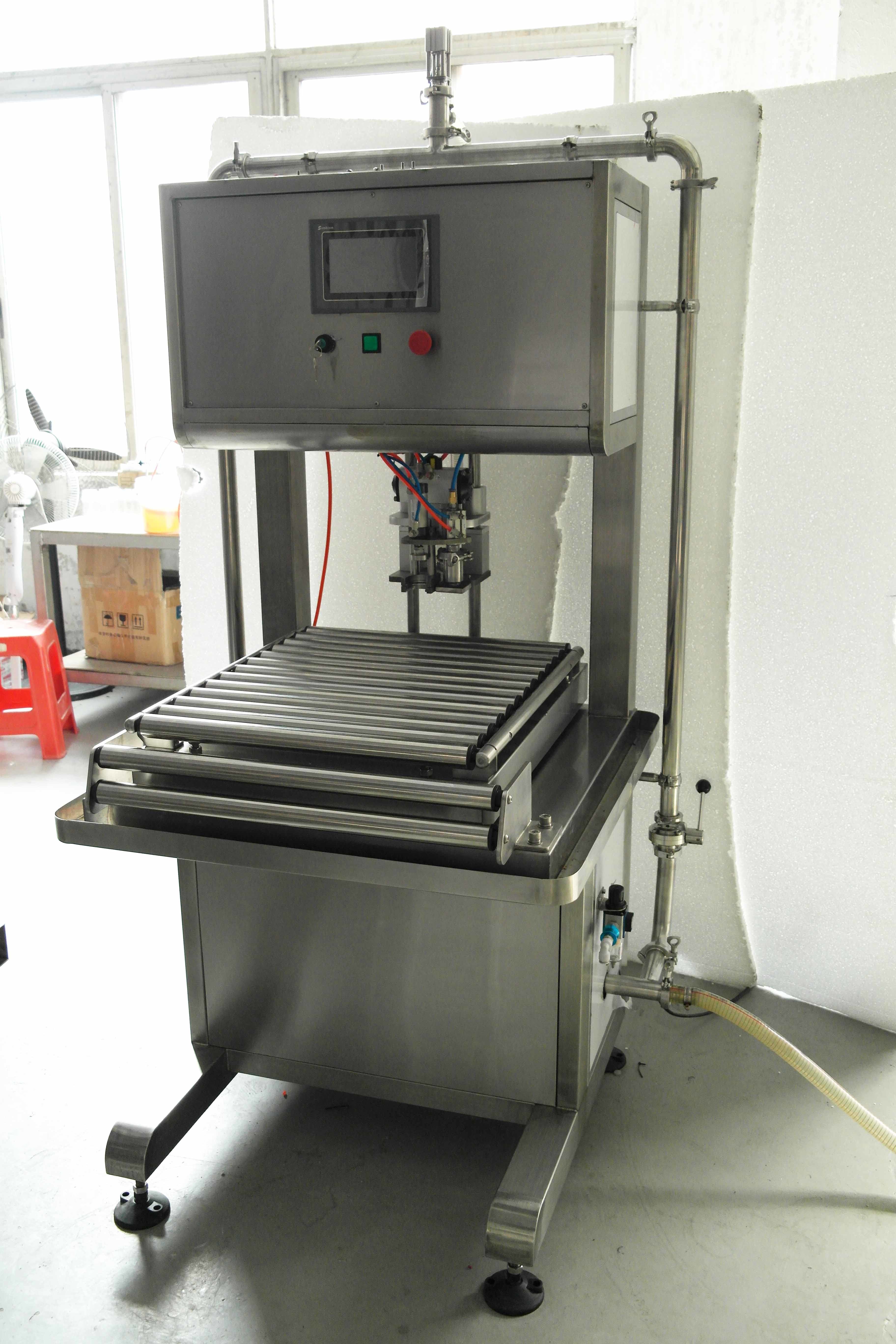 Hot Sale Semi-Automatic Non-Aseptic BIB Filler For 2L/5L/15L Bag In Box Fruit Jiuce/Milk/Oil Filling Machine With PLC