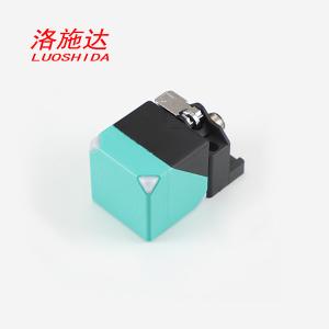 China DC 3 Wire Rectangular Inductive Proximity Sensor Q40 Plastic Short Body For 360 Degree Detection wholesale