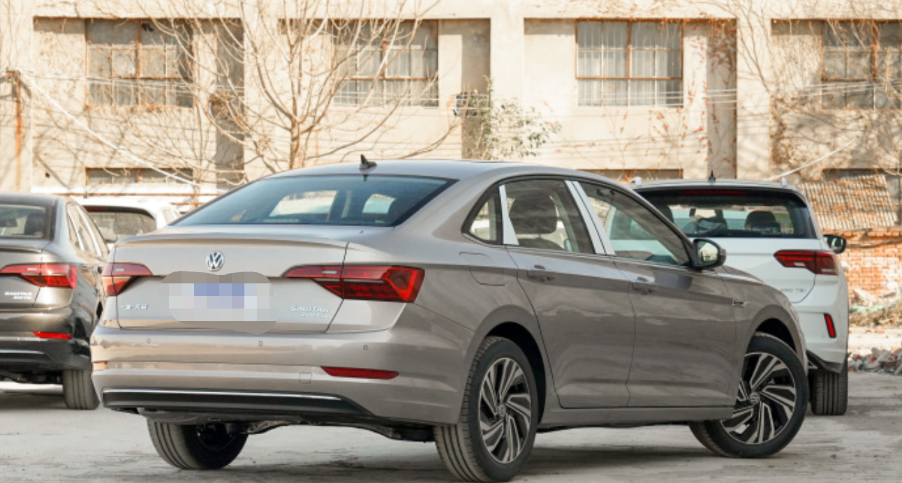 Sagitar 2022 200TSI DSG Flyover Edition Compact Car Openable Panoramic Sunroof