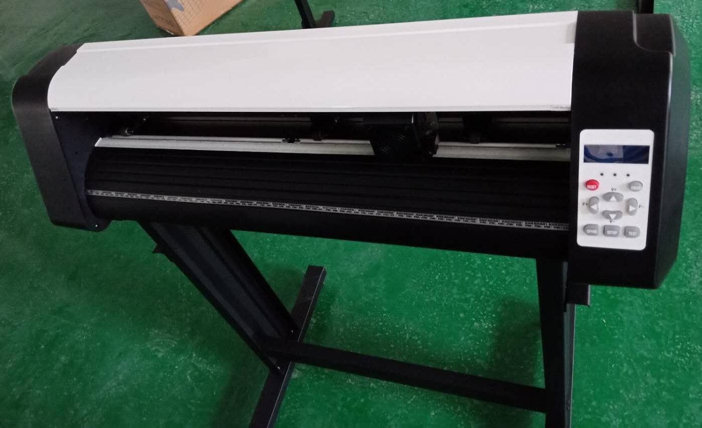 High Precision Vinyl Plotter Machine , Plotter Sticker Cutting Machine Aluminum Main Roller