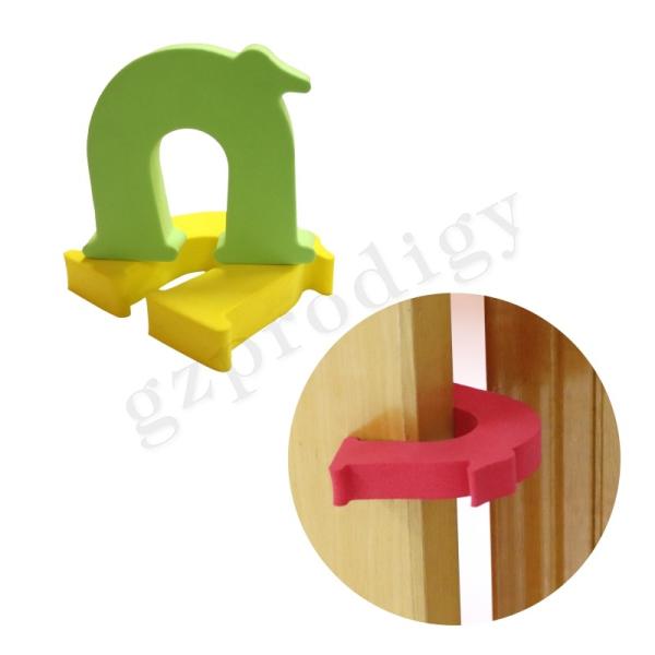 Childproof Portable Cartoon Door Stopper , Odorless Foam Door Slam Stopper