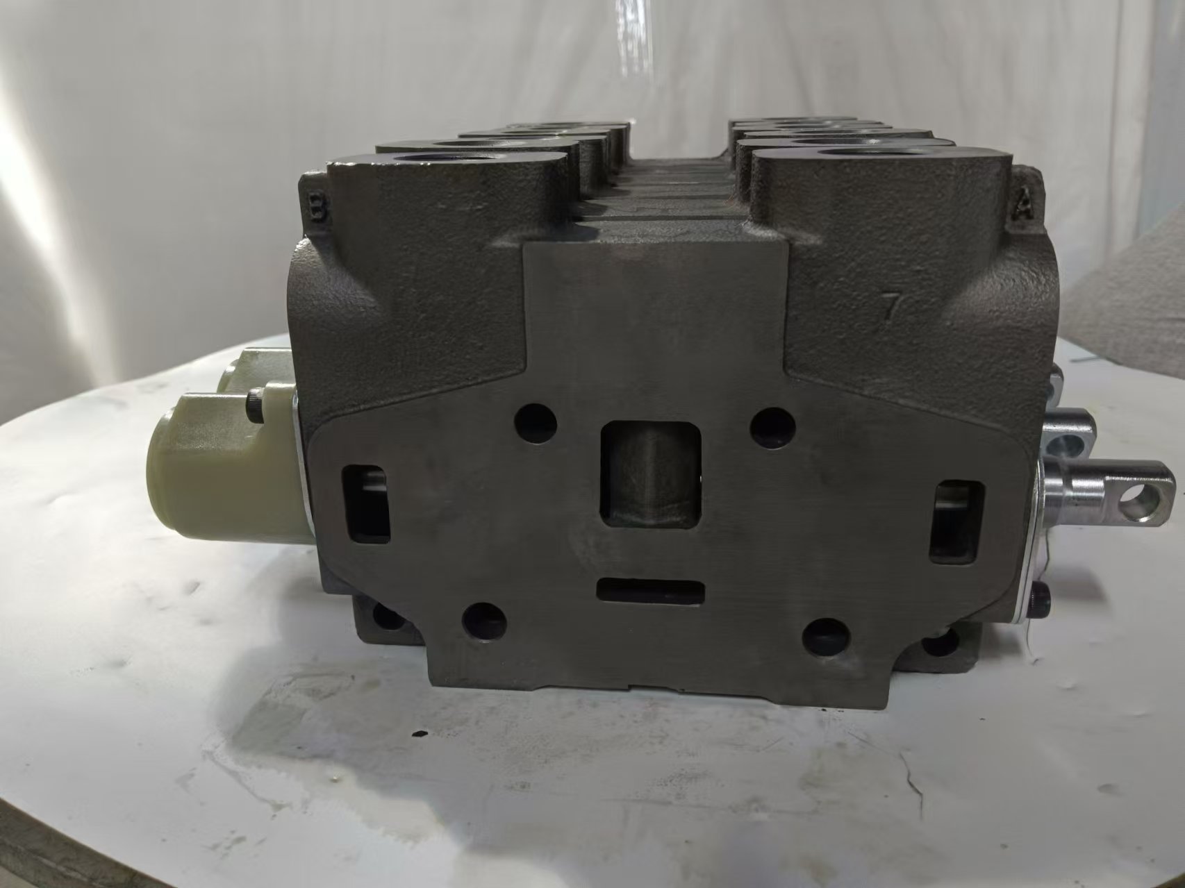 Cast Iron DVA DVG Series Parker Control Valve DVA20 35 DVG20 35 DVG18 A5555 A4444 VG20A770 for Performance