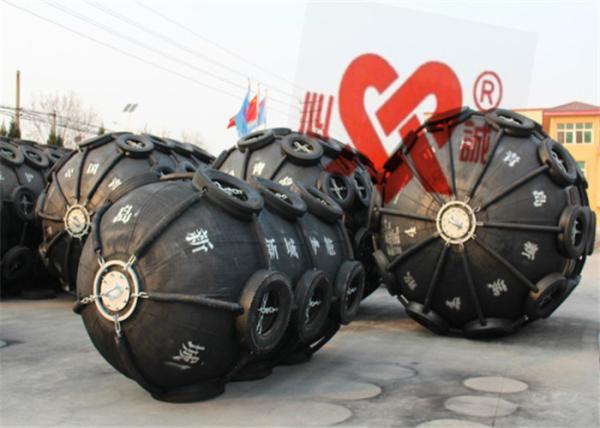 Quality 2.0m Diameter Ship Rubber Fender 80kpa Intital Pressure Hydro Pneumatic For STD for sale