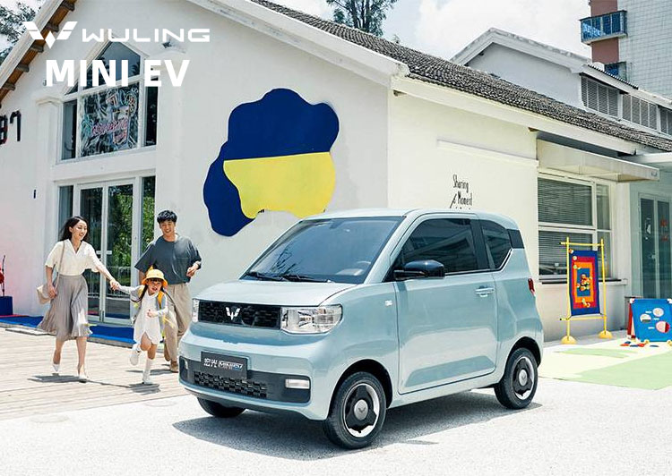 Cute Mini Electric Car Wuling Hongguang Electric Vehicle Wuling Small/Mini Electric EV Car a Small Family Four-Seater Car