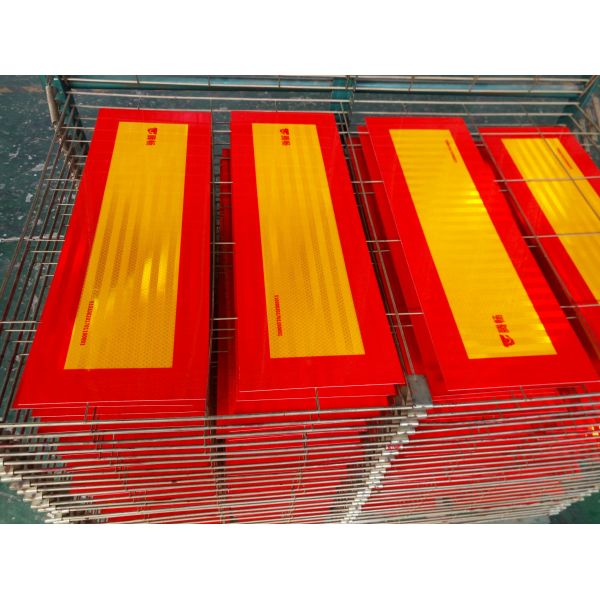 Custom Logo Screen Printing Chevron Reflector Reflect Sticker Rectangle Yellow Red Prismatic Reflective Tape Sticker