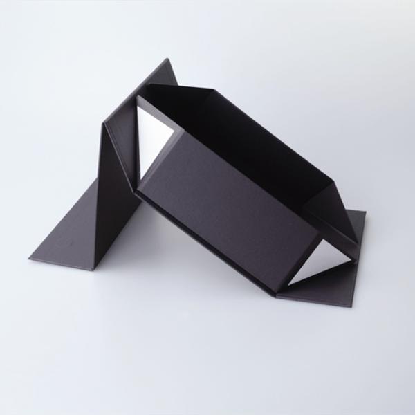 Foldable Sustainable Gift Box Packaging Black Paper Cardboard Magnetic Box Flat Pack