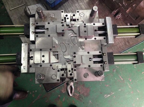 Quality Texture Surface Plastic Injection Mould With ISO SGS Certificate for sale