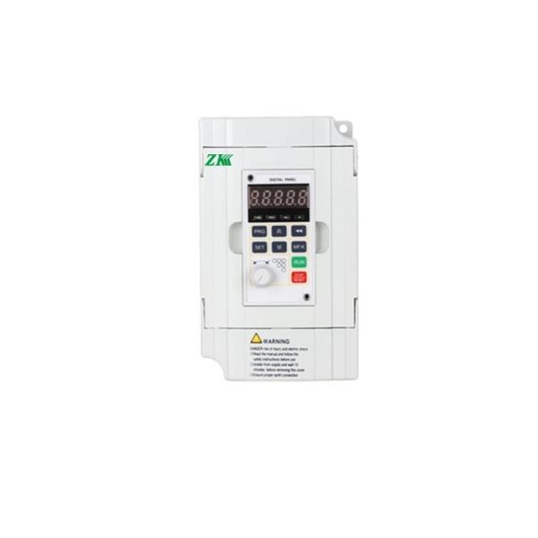 Quality 1.5kw Single Phase Solar Pump Inverter With MPPT Technology LCD Keypad for sale