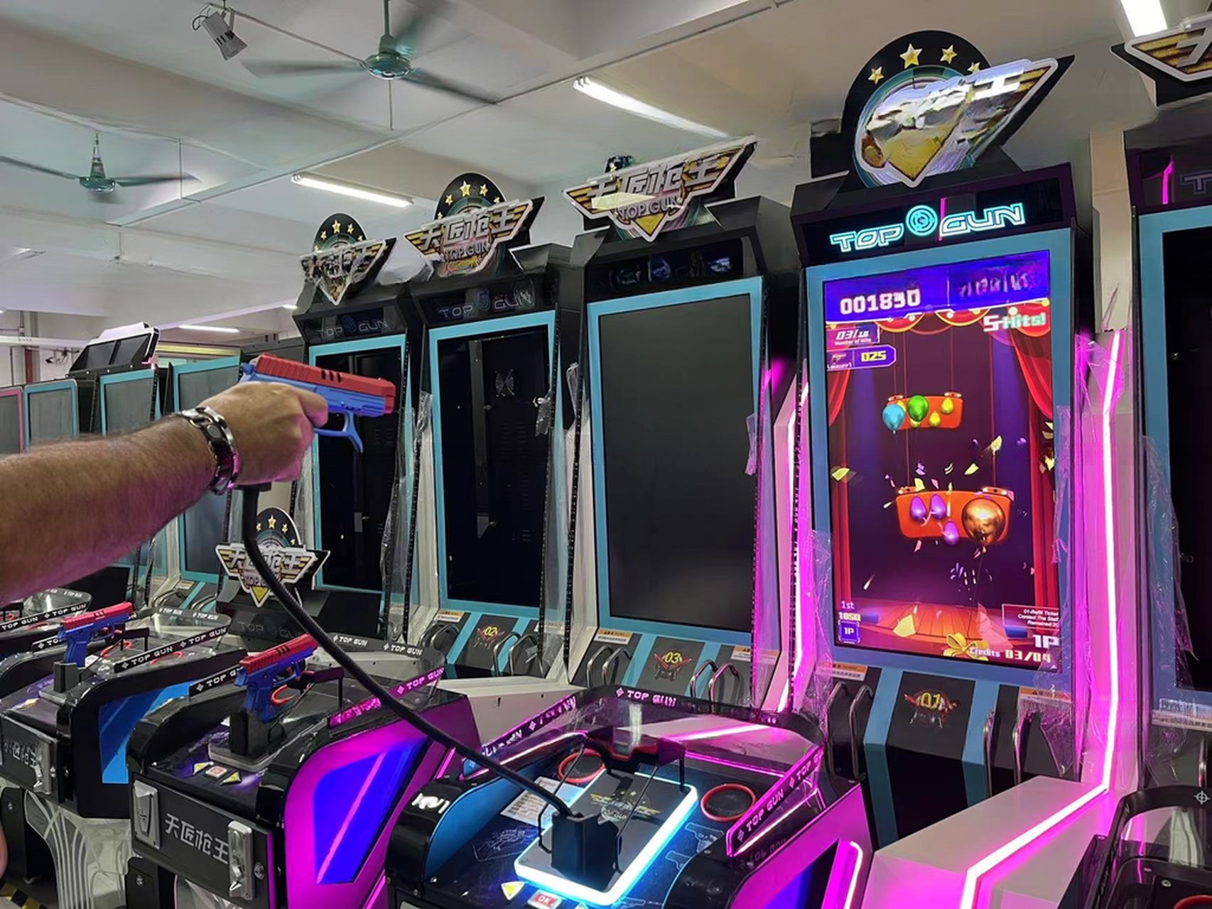 2 Player Interactive Arcade Game Top Gun Shooting Game Arcade Machine